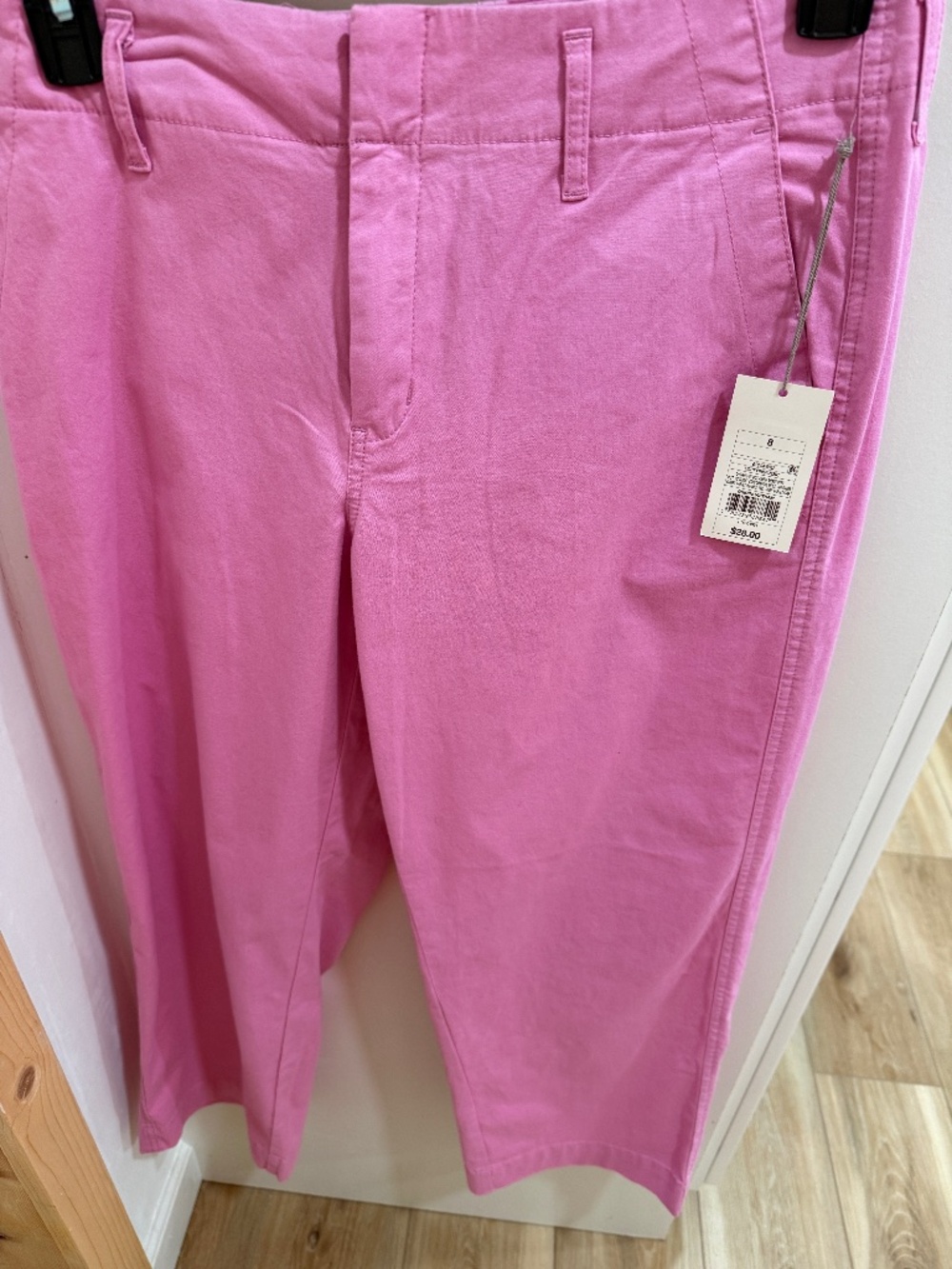 Women size 8, a new day cropped wide leg pants new with tag pink